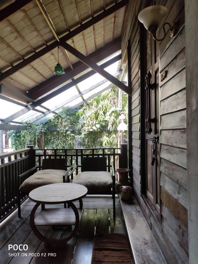 Tamarind Guesthouse Пра Након Си Аютая Екстериор снимка